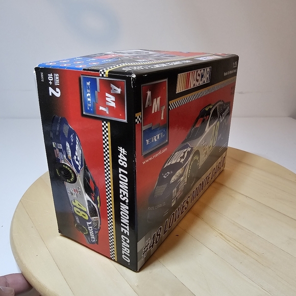 2003 Jimmie Johnson #48 NASCAR Lowes Monte Carlo AMT ERTL 1:25 Model Kit 38072 - Picture 2 of 6